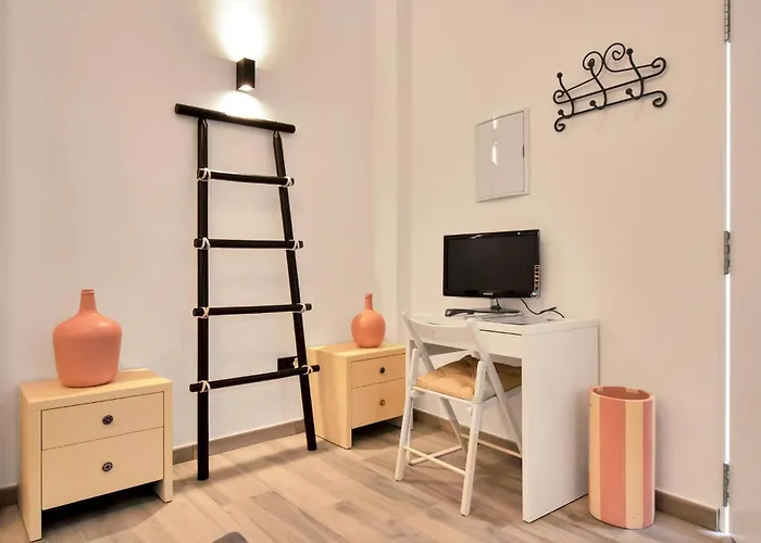 Moderno Loft En El Corazon Historico De - Casa Pepita 17 Естепона